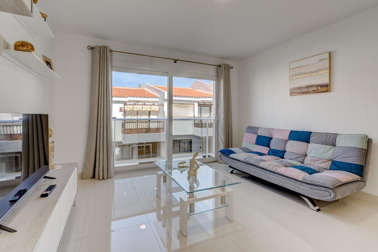 Coastal Escape Apartment Плая де Сан Хуан Екстериор снимка